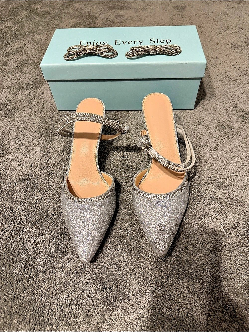 Pointed Toe Heels in Silver